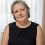 Assistência médica custa caro — ainda mais no exterior. (6)